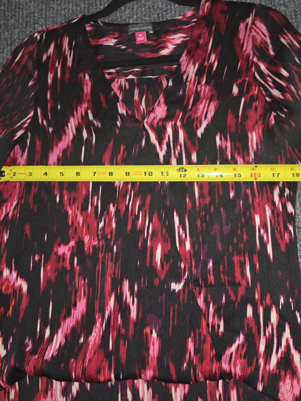 Vince Camuto Black Blouse with Red & Pink Abstract Print - Picture 6 of 10